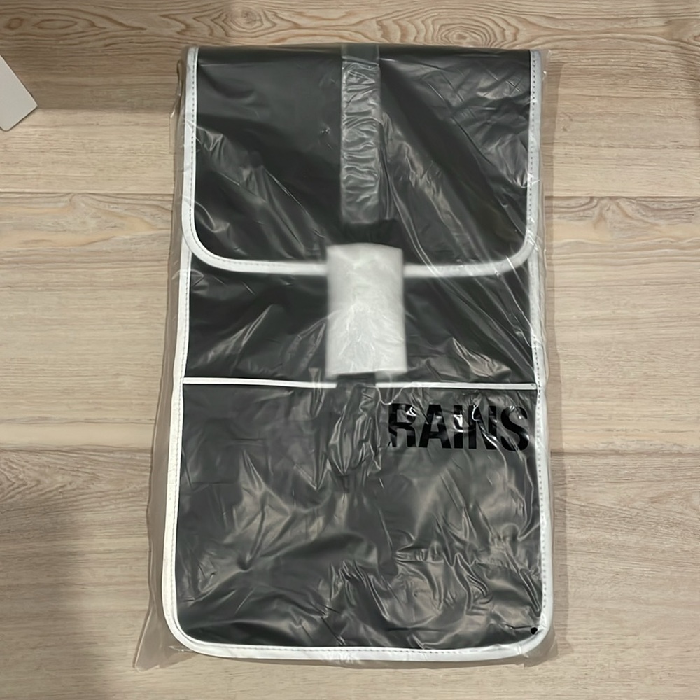 NWT Rains Backpack Reflective in Black Color - Picture 4 of 6